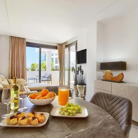 Nerea Beachfront Direct Access Διαμέρισμα *
