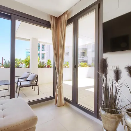 Nerea Beachfront Direct Access Διαμέρισμα